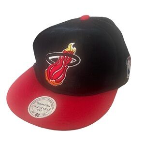 Mitchell & Ness NBA Miami Heat Basketball Adjustable Snap Back Hat‎